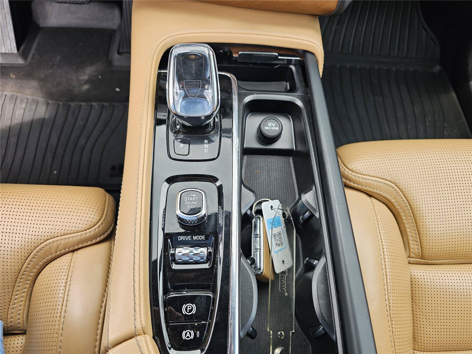 Used 2020 Birch Light Metallic Volvo Inscription image 25