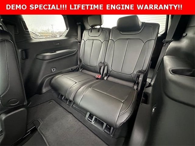New 2025 Baltic Gray Metallic Clear-Coat Exterior Paint Jeep Limited image 17