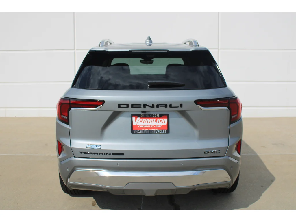 New 2026 STERLING METALLIC GMC AWD Denali image 24
