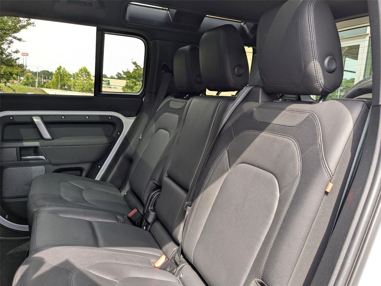 Used 2023 Yulong White Metallic Land Rover X-Dynamic SE image 29
