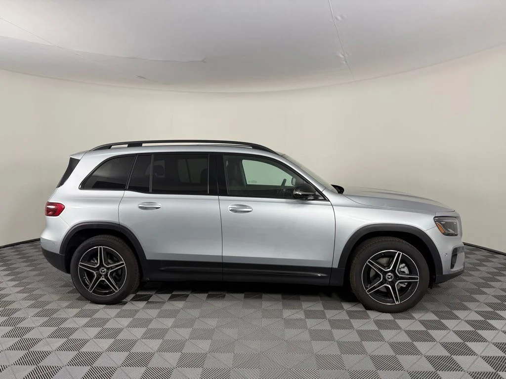 Certified Used 2025 Silver Mercedes-Benz GLB 250 image 9