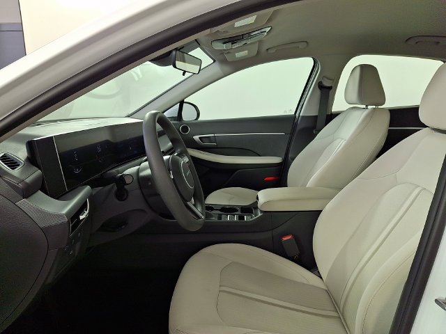 Certified Used 2026 White Hyundai SE image 16