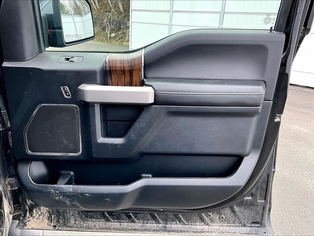Used 2019 Agate Black Metallic Ford Lariat image 12