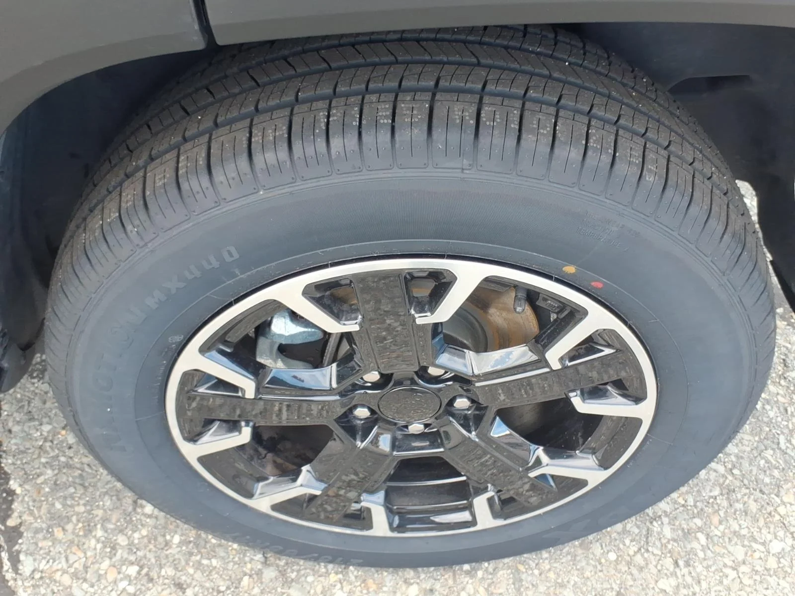 Used 2023 Slate Blue Jeep Latitude image 8