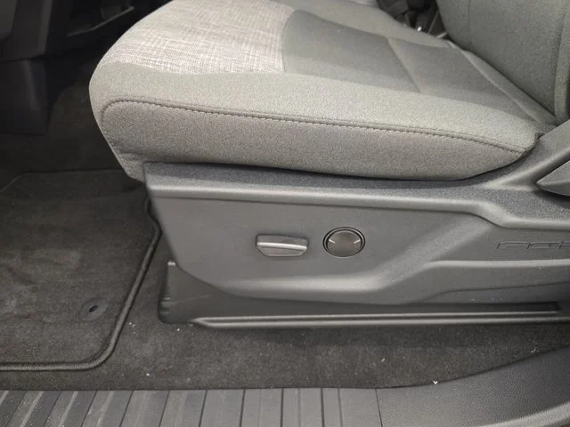 New 2026 Oxford White Ford F-350® XLT image 39