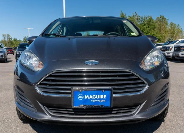 Used 2018 Gray Ford SE image 3