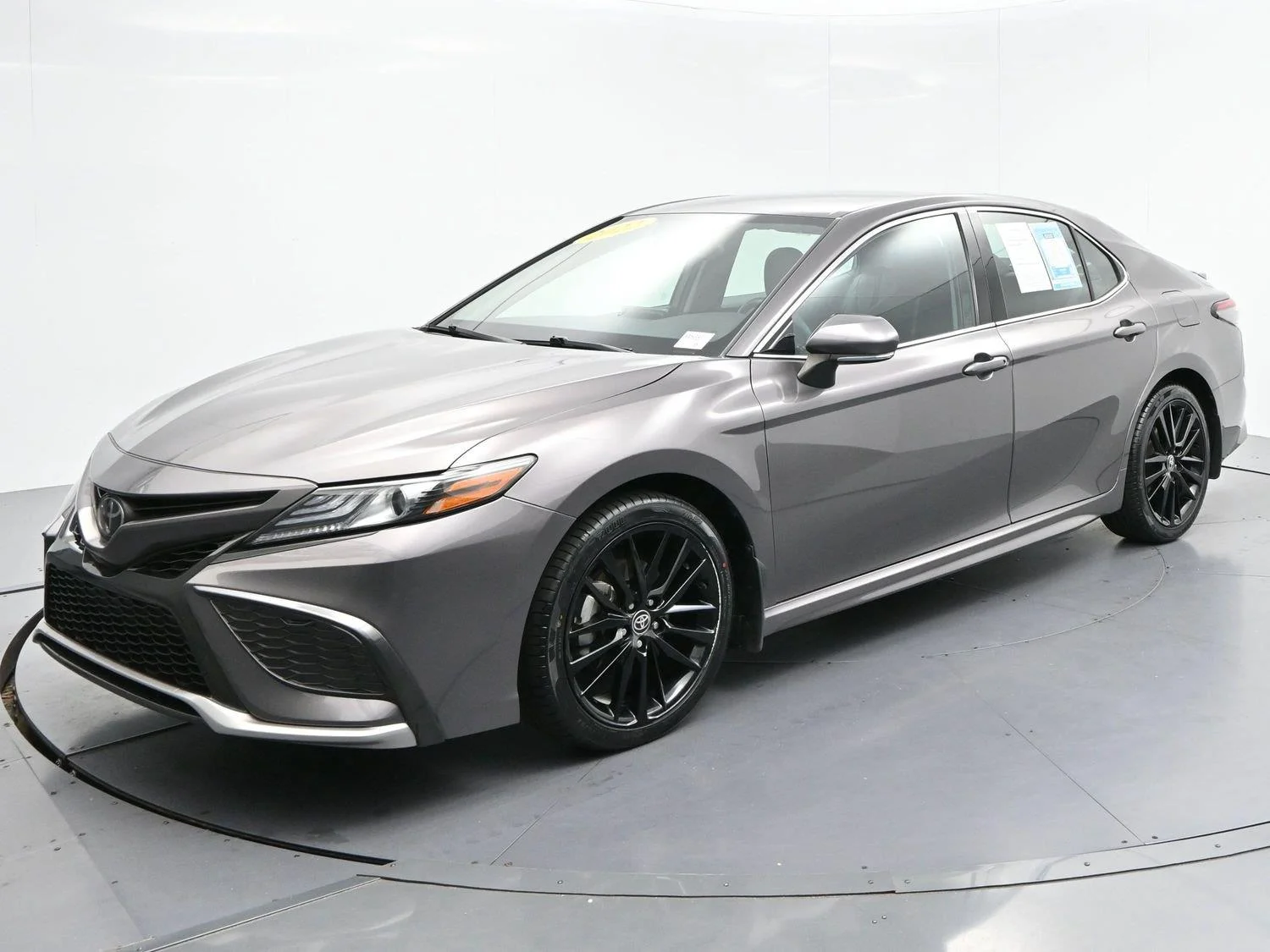 Used 2022 Predawn Gray Mica Toyota XSE image 3