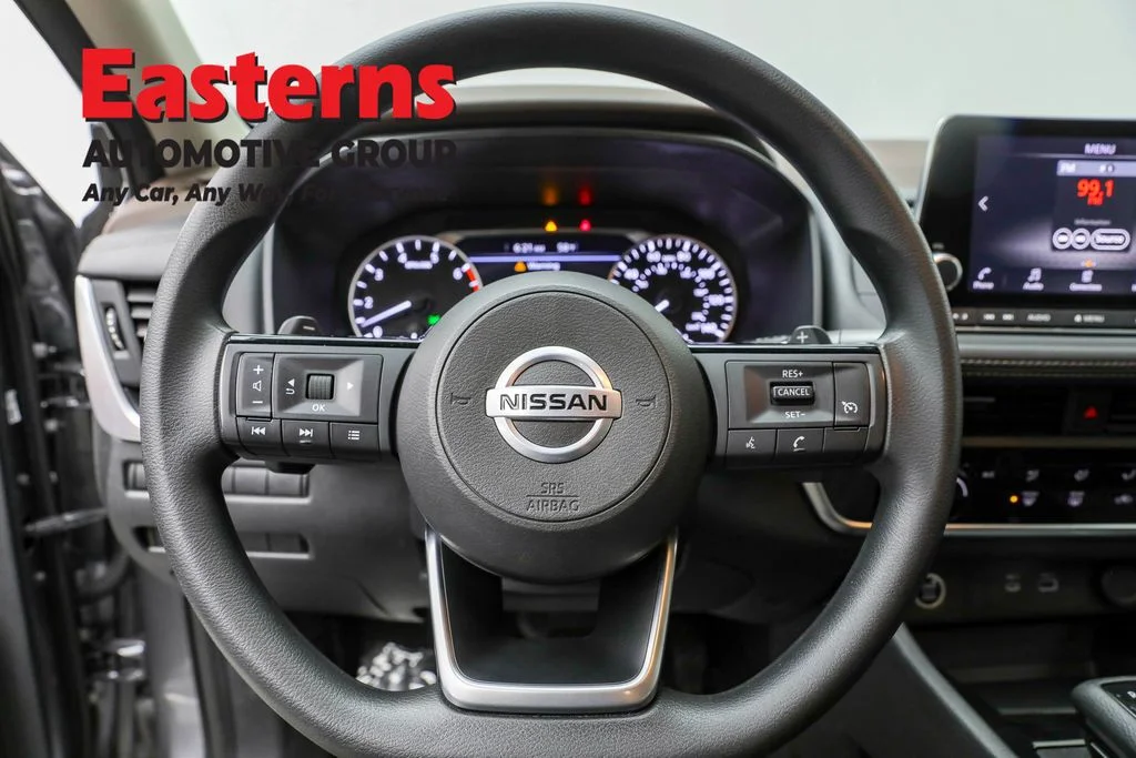 Used 2021 Gray Nissan S image 10