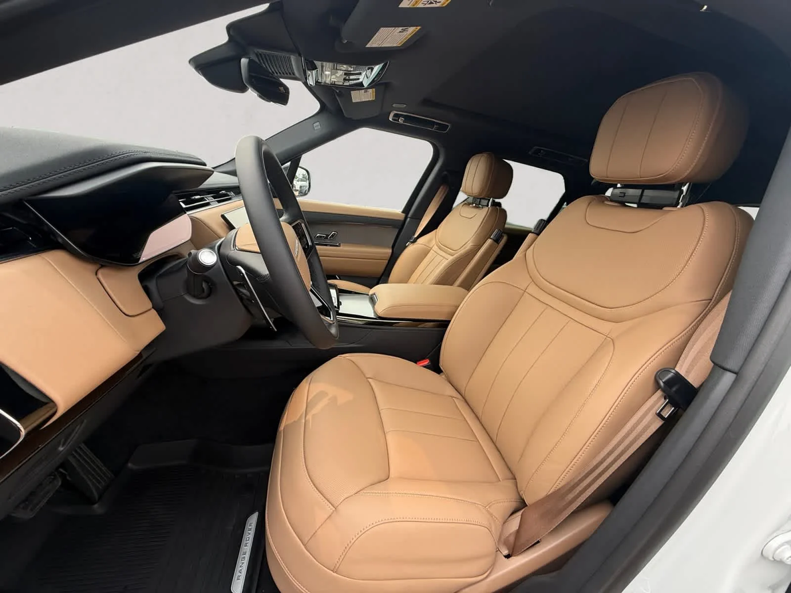 New 2026 Fuji White Land Rover SE image 9