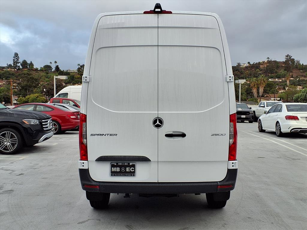 New 2026 Arctic White Mercedes-Benz Cargo 144 WB image 20