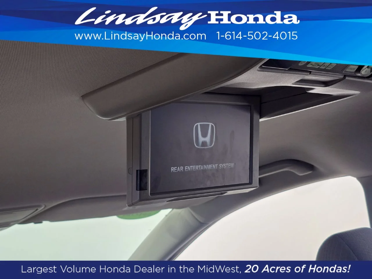 Used 2017 Lunar Silver Metallic Honda SE image 20