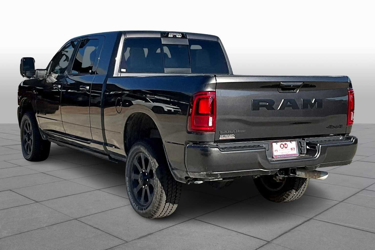 Used 2025 Granite Crystal Metallic Clearcoat Ram Laramie image 13