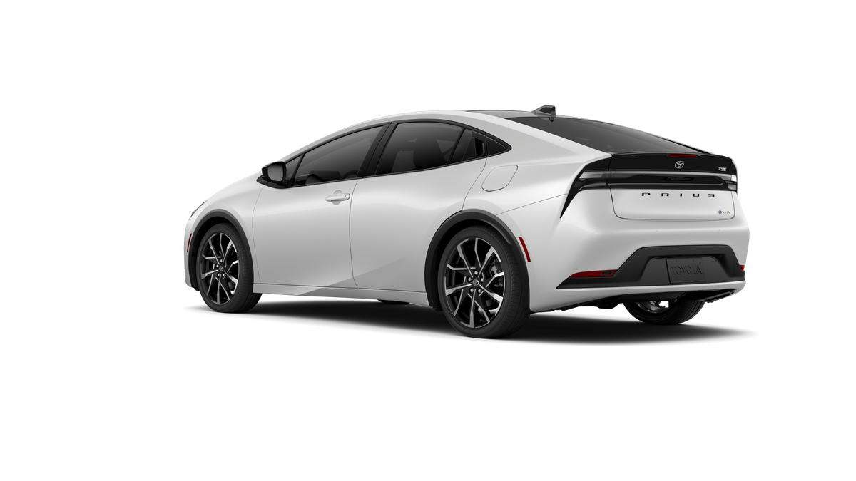 New 2027 Wind Chill Pearl Toyota XSE Premium image 6