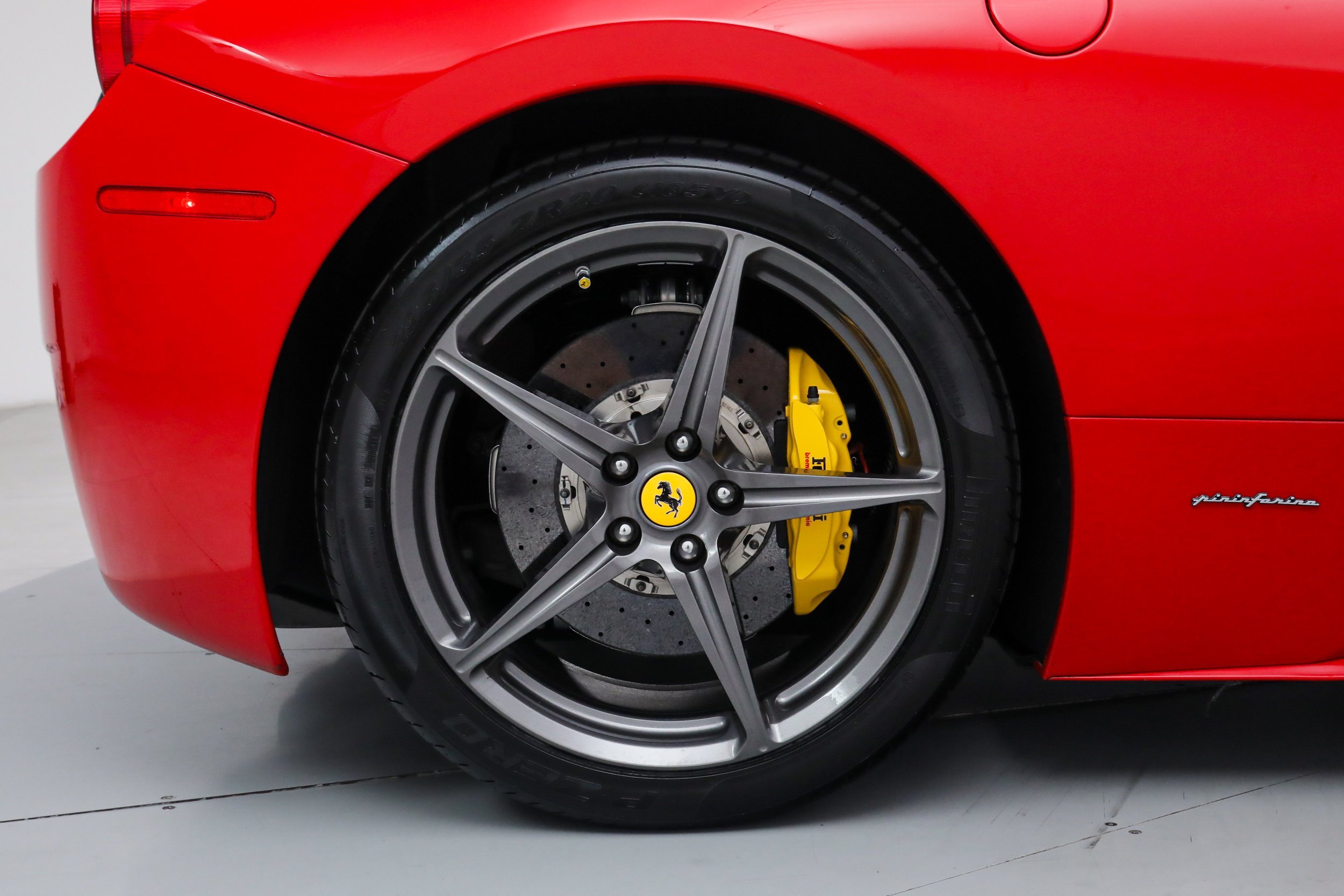 Used 2015 Red Ferrari  image 35