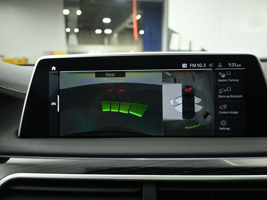 2022 BMW 750LI - Image 11