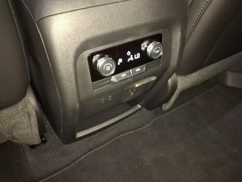 2026 Buick Enclave Sport Touring - Photo 4
