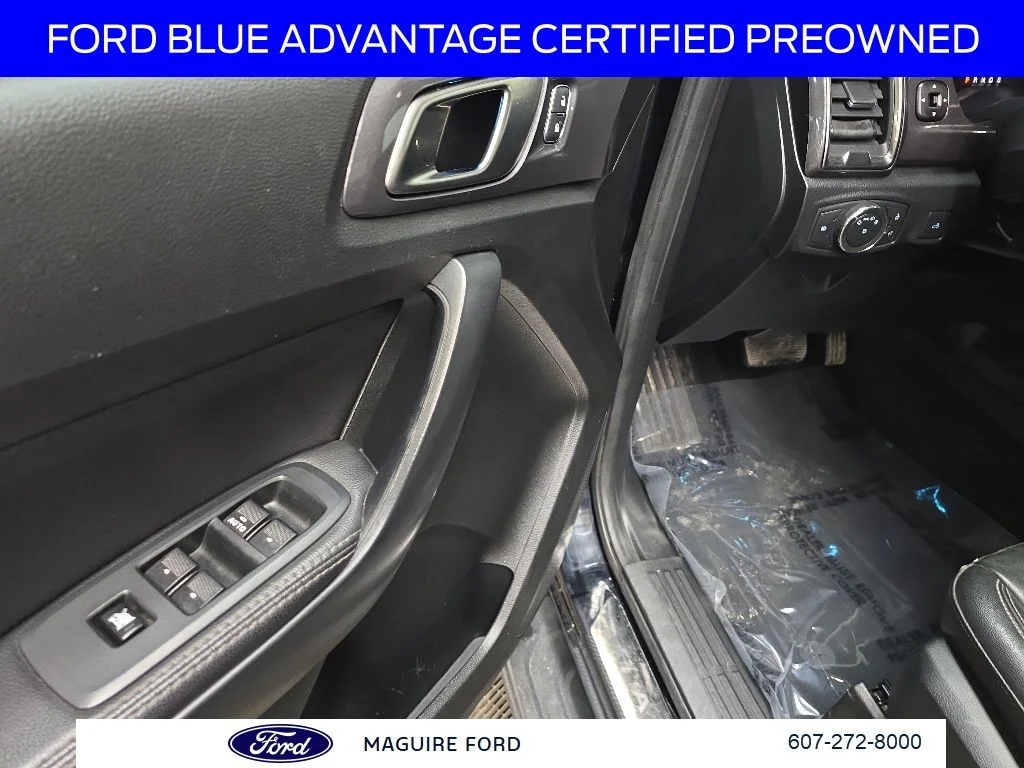 Used 2022 Black Ford Lariat image 31