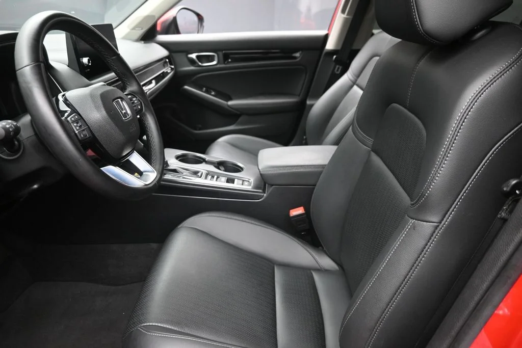 Used 2024 Red Honda Touring image 16