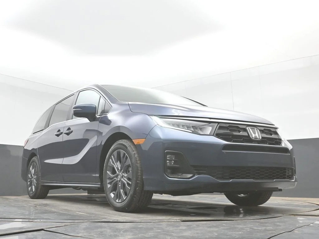 New 2026 Smoke Blue Pearl Honda Touring image 54
