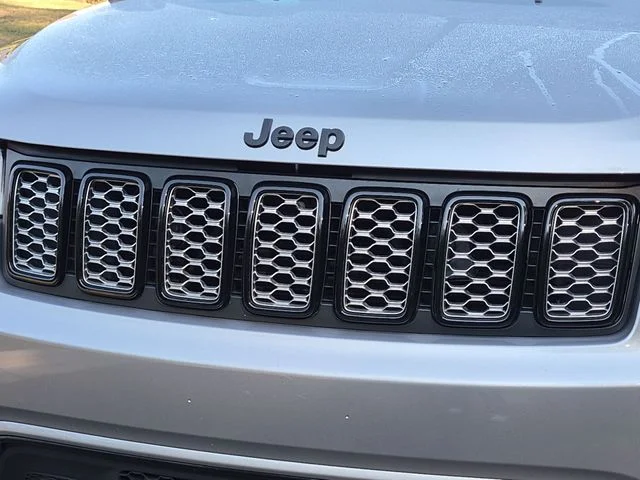 Used 2019 Silver Jeep Altitude image 24