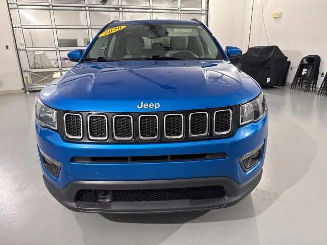 Used 2020 Blue Jeep Latitude image 2