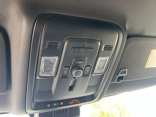 Used 2024 White Chevrolet Premier image 14