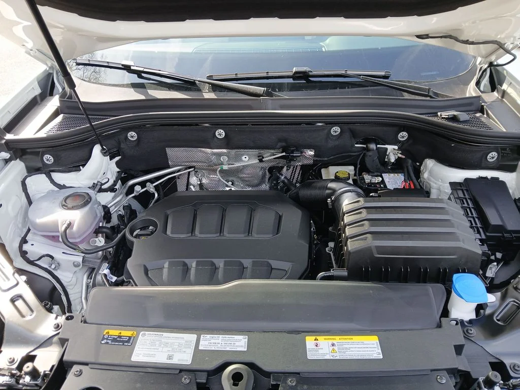 New 2026 White Volkswagen SE w/Technology image 21
