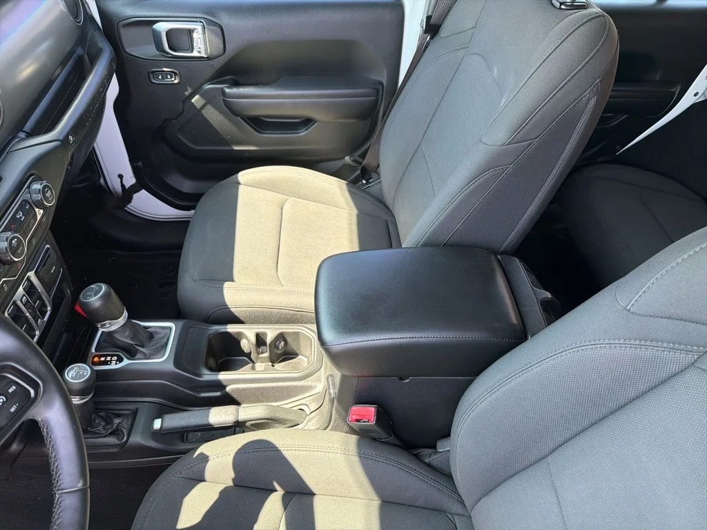 Used 2018 White Jeep Unlimited Sport S image 37