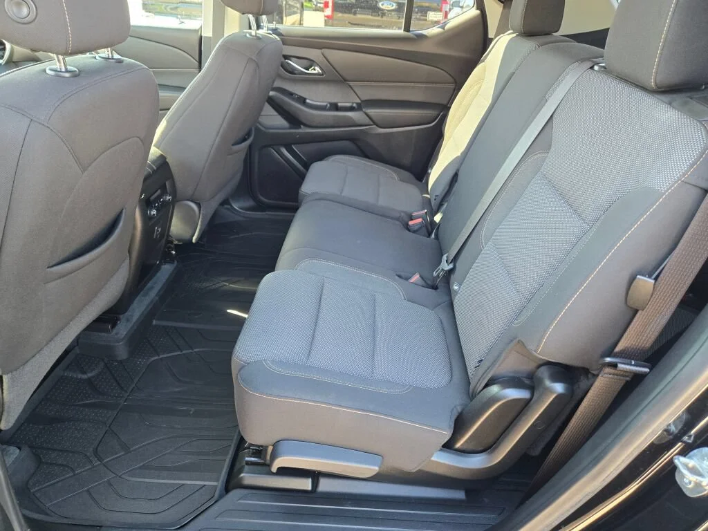 Used 2020 Black Chevrolet LS image 17