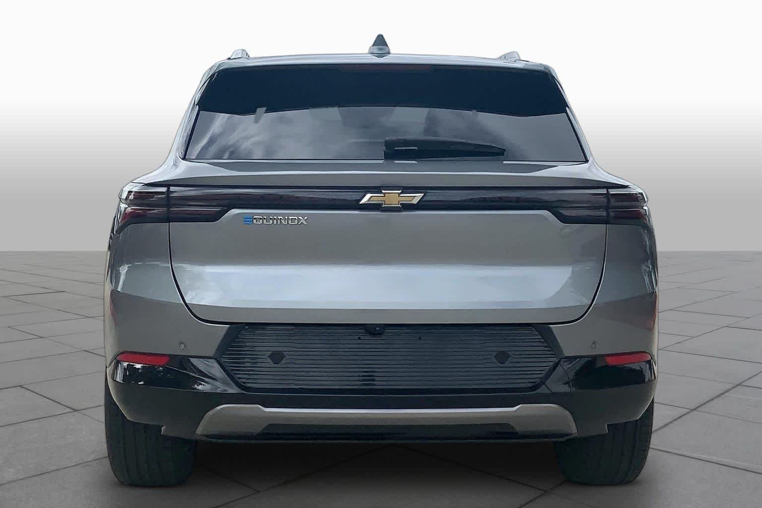 Used 2025 Sterling Gray Metallic Chevrolet LT2 w/PDE image 4
