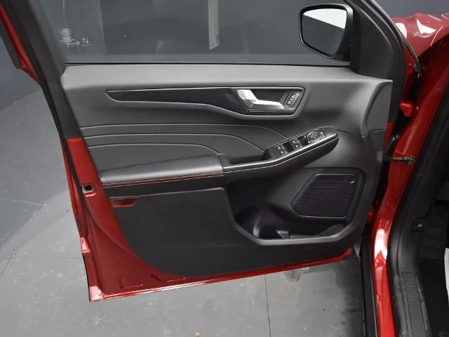 New 2026 Rapid Red Metallic Tinted Clearcoat Ford ST-Line image 7