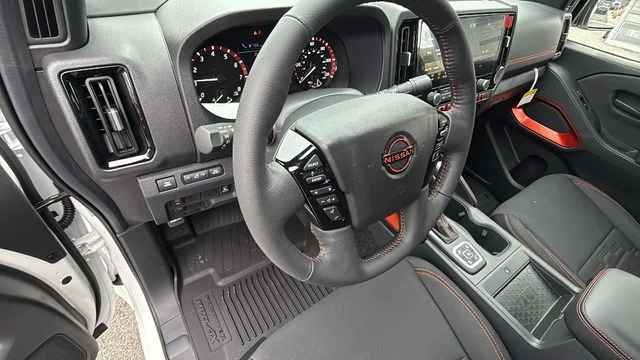 2026 Nissan Frontier PRO-4X - Photo 10