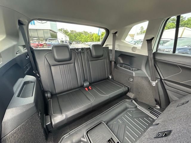 Used 2024  Volkswagen 2.0T SE image 9