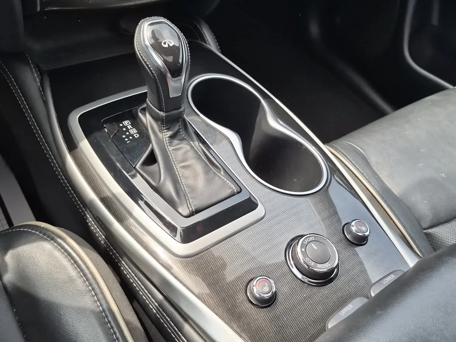 Used 2018 Graphite Shadow INFINITI  image 14