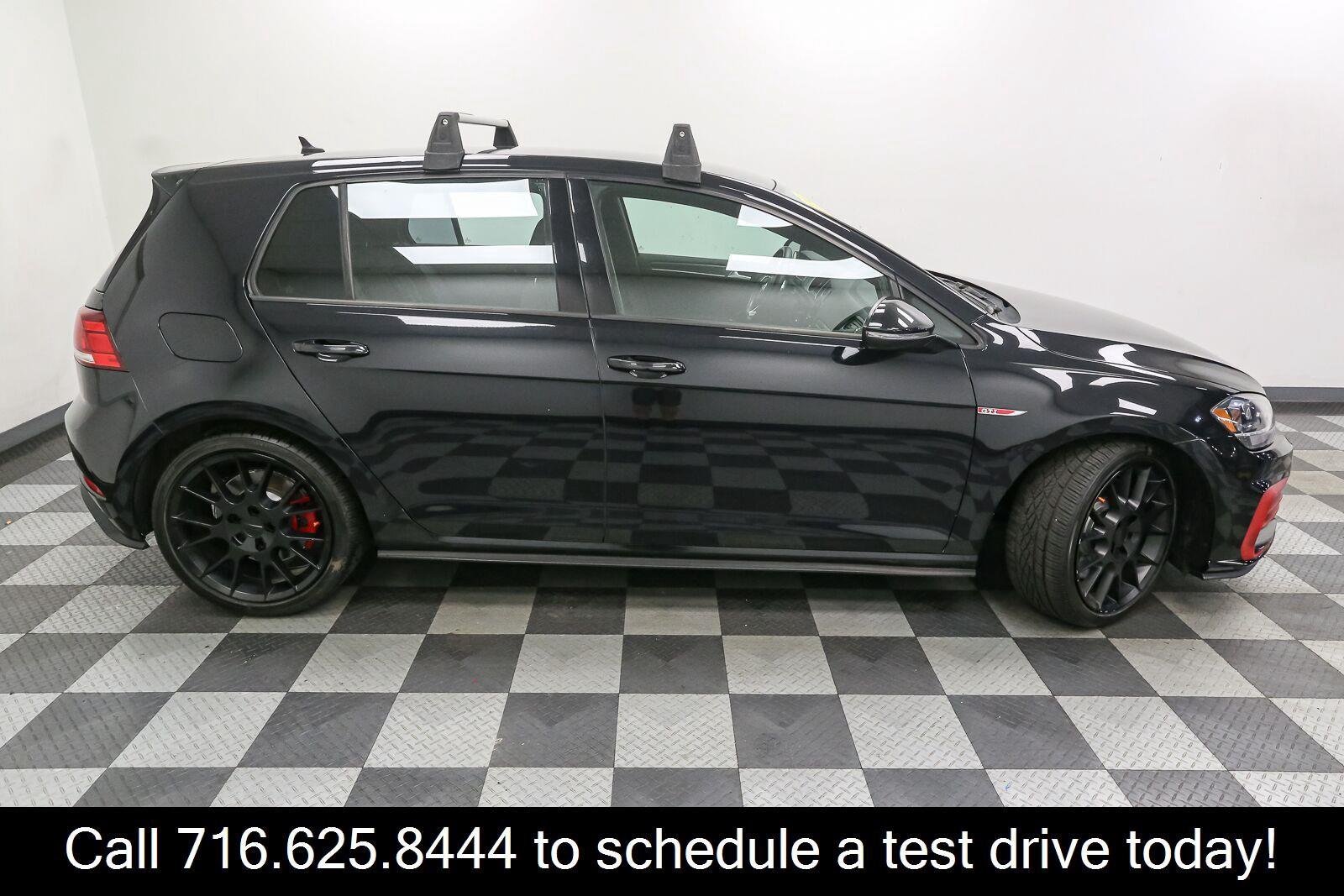 Used 2019 Deep Black Pearl Volkswagen SE image 7