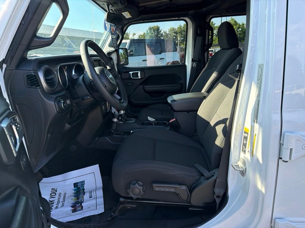 Used 2023 White Jeep Sport image 16
