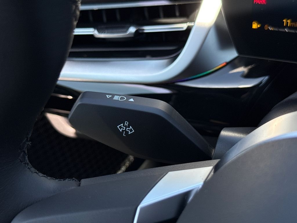 New 2027 Alpine White BMW xDrive28i image 30