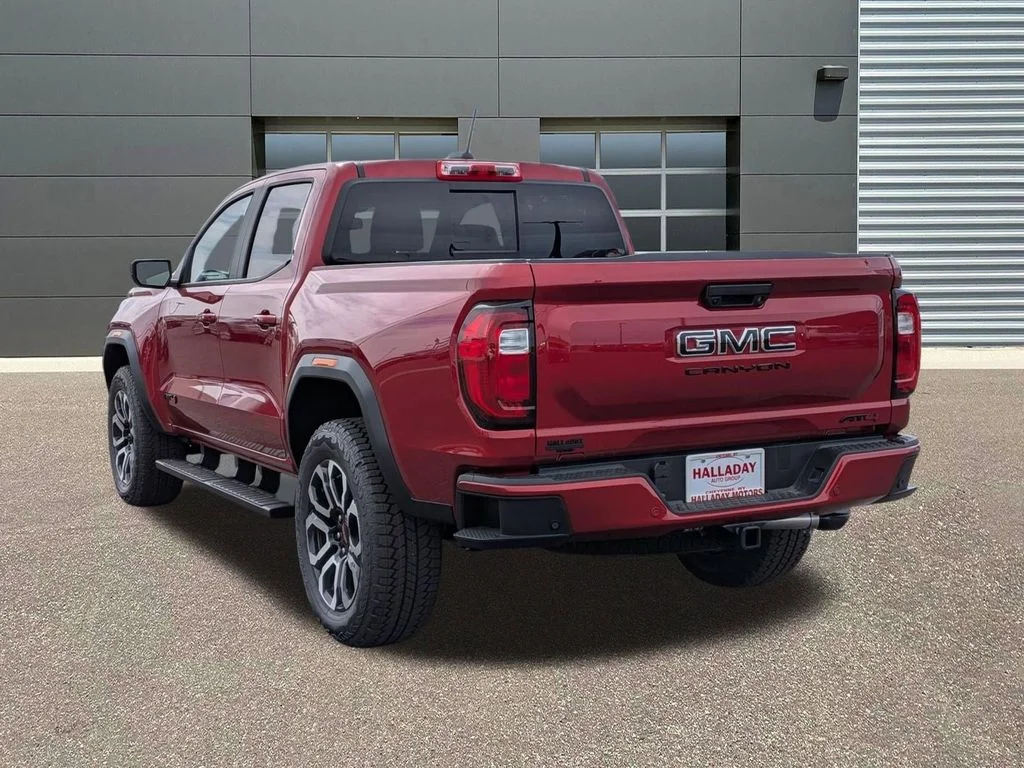 2026 GMC Canyon AT4 - Photo 8