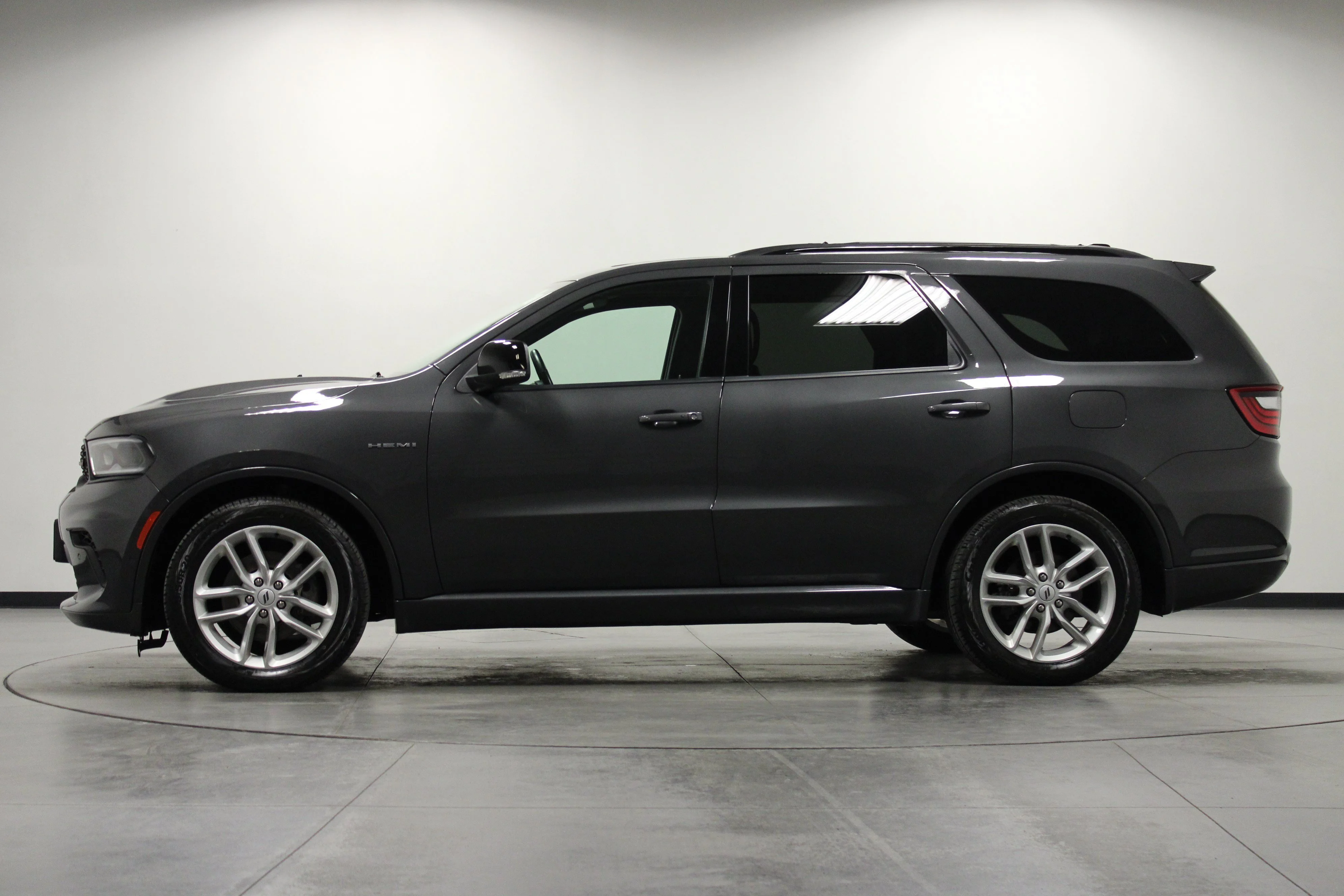 Used 2025 Vapor Gray Dodge R/T Plus image 7