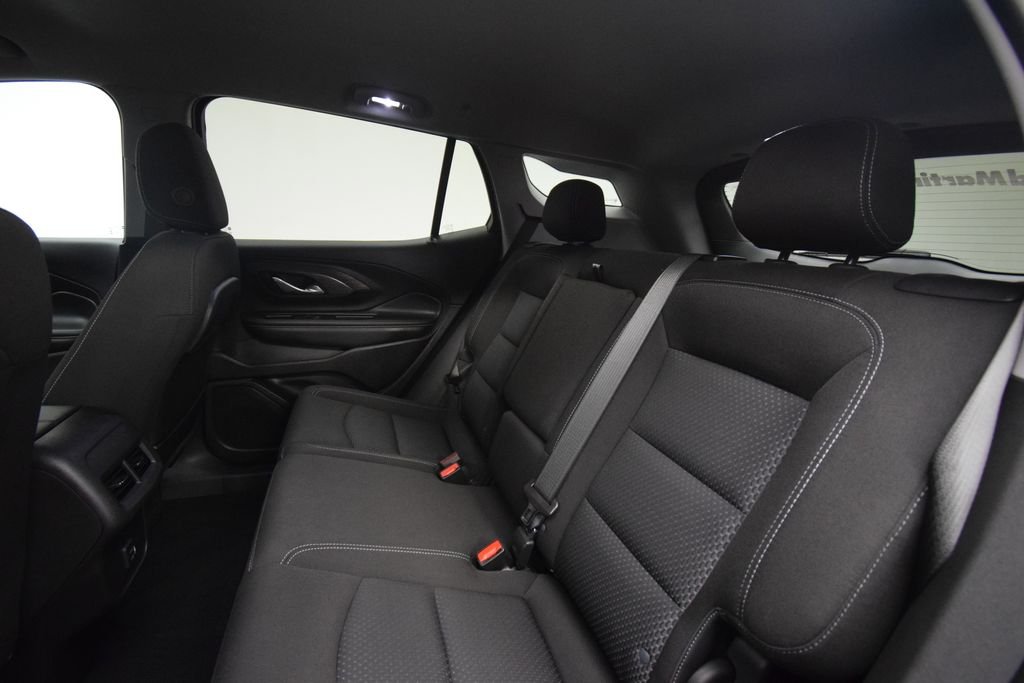 Used 2024 Volcanic Red Tintcoat GMC SLE image 23