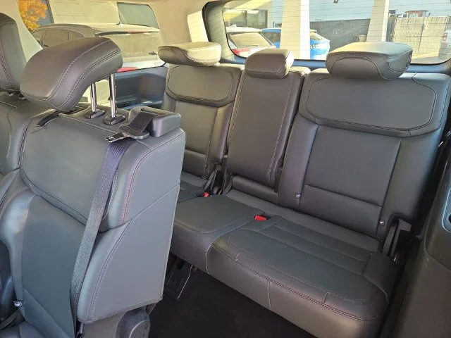 Certified Used 2025 Oxford White Ford Active image 24