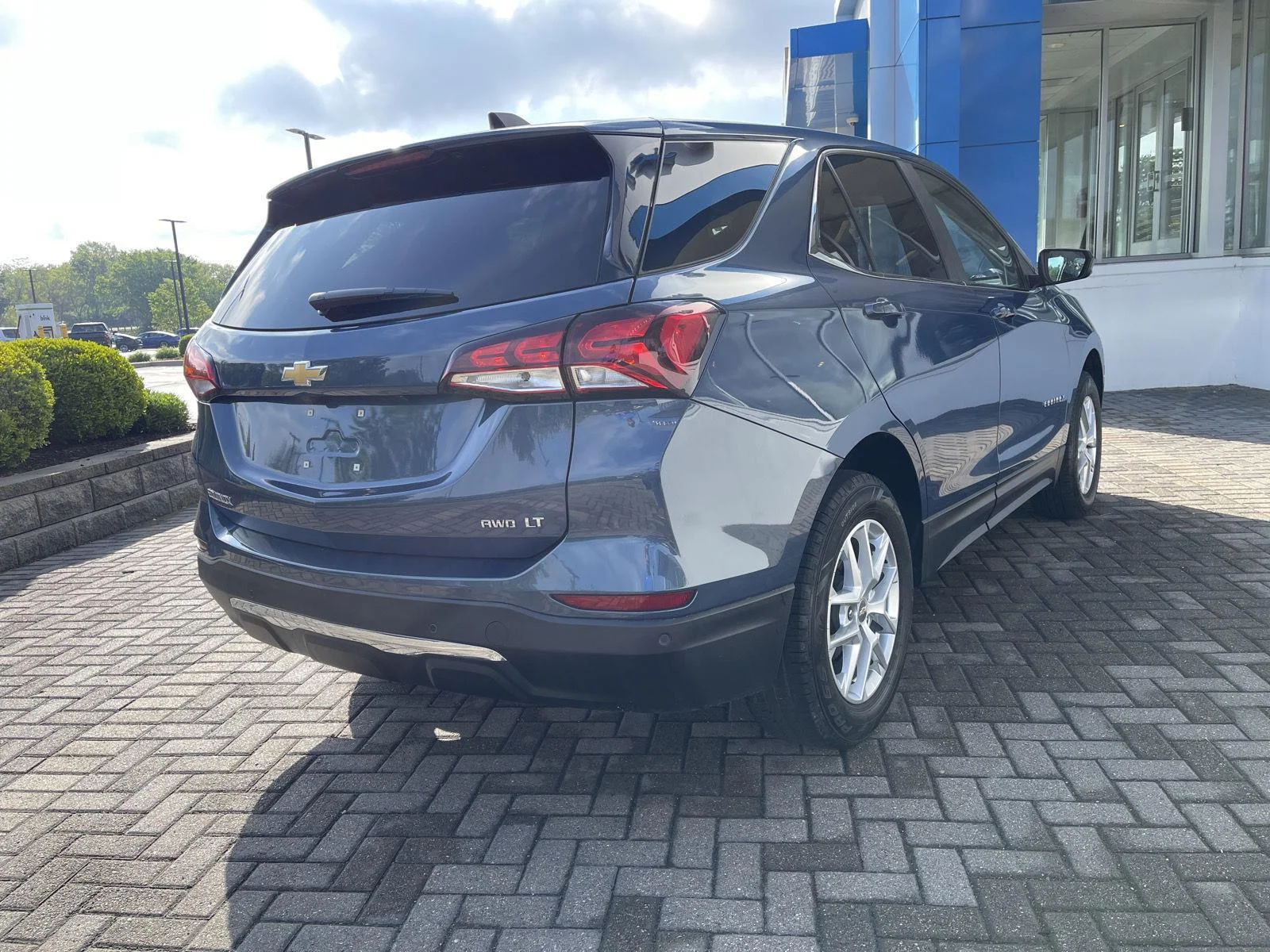 Used 2024 Lakeshore Blue Metallic Chevrolet LT image 5