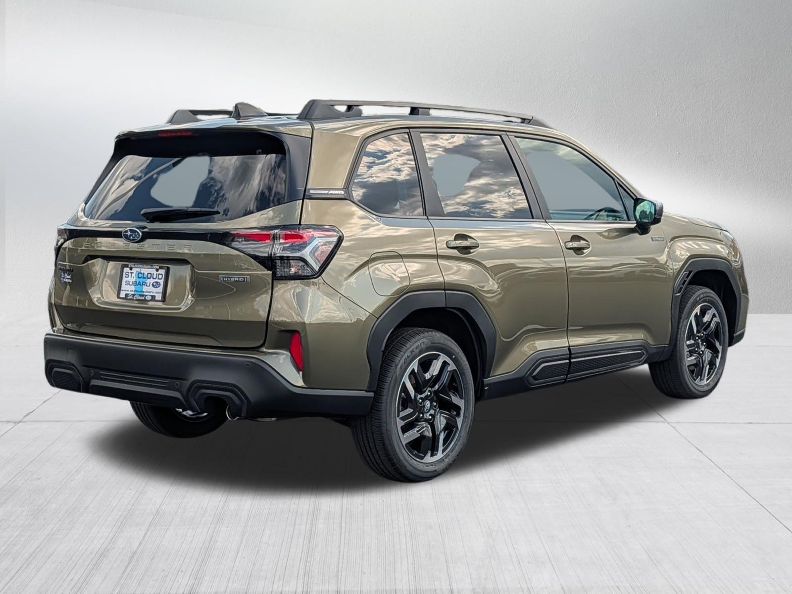 New 2026 AUTUMN GREEN METALLIC Subaru Limited Hybrid image 4