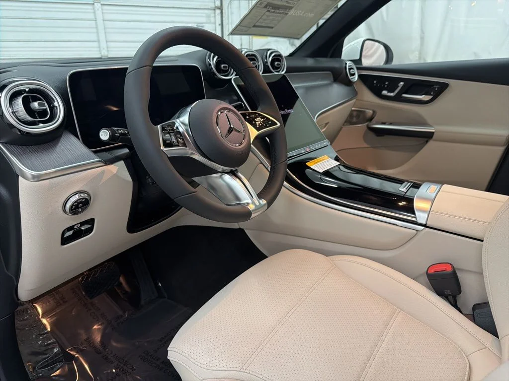 Used 2026 White Mercedes-Benz GLC 300 image 12