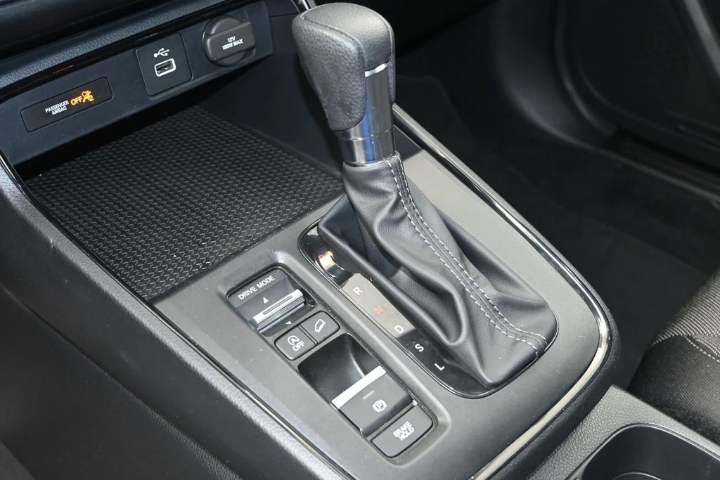 Used 2023 Pearl Honda LX image 19