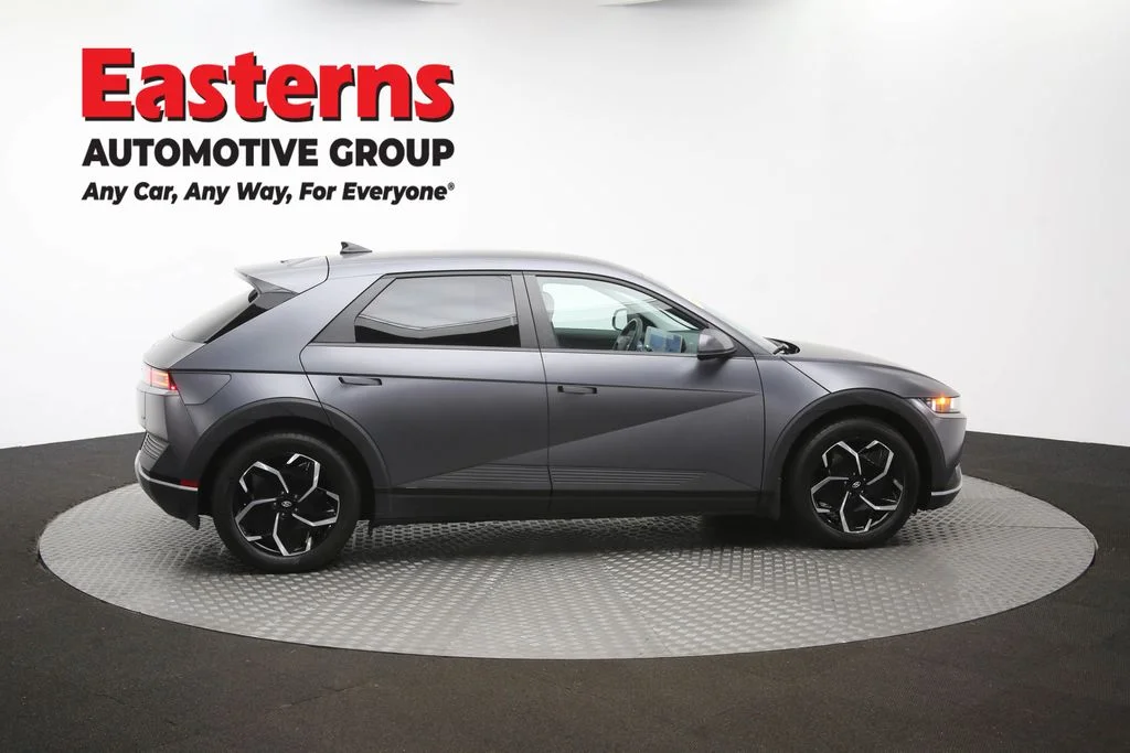 Used 2023 Gray Hyundai SEL image 42