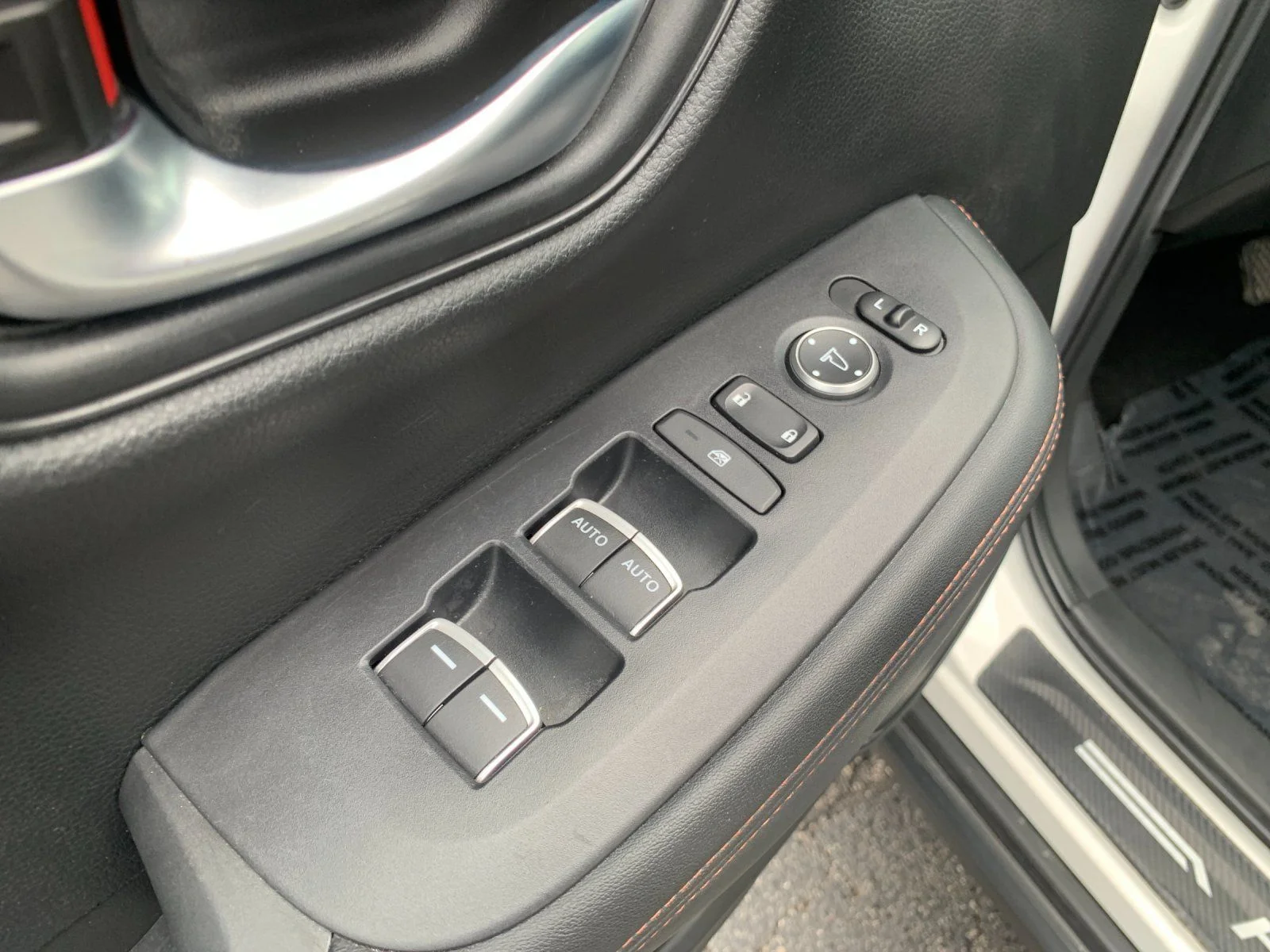Used 2024  Honda Sport image 13