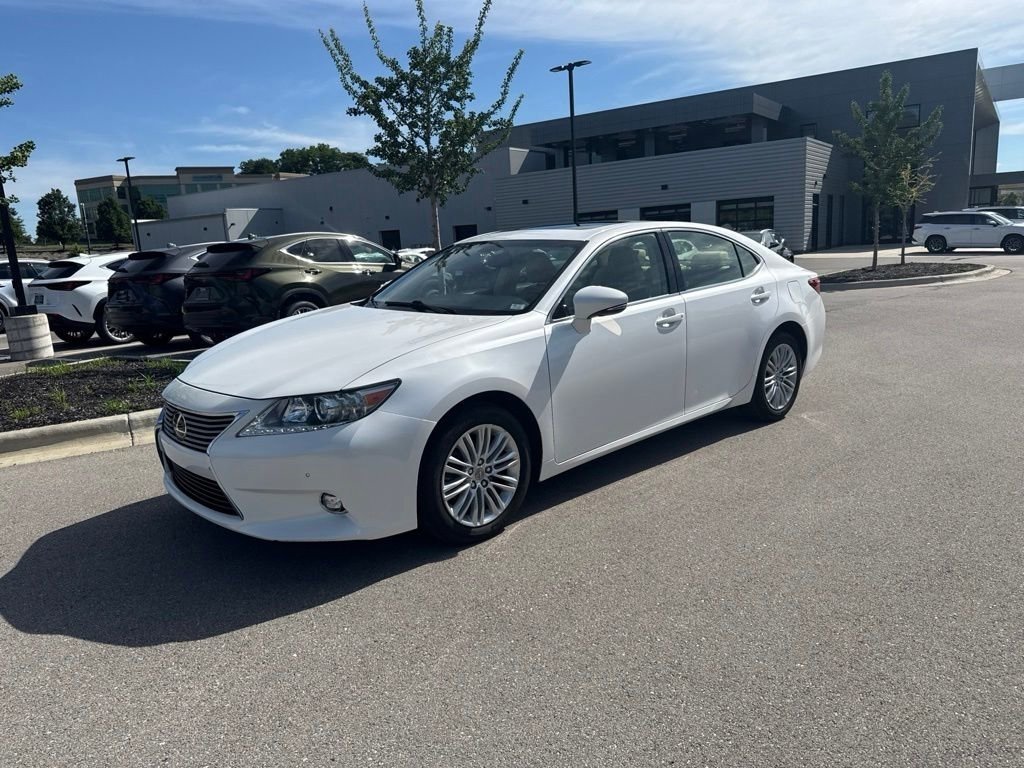 Used 2014 Starfire Pearl Lexus 350 image 8