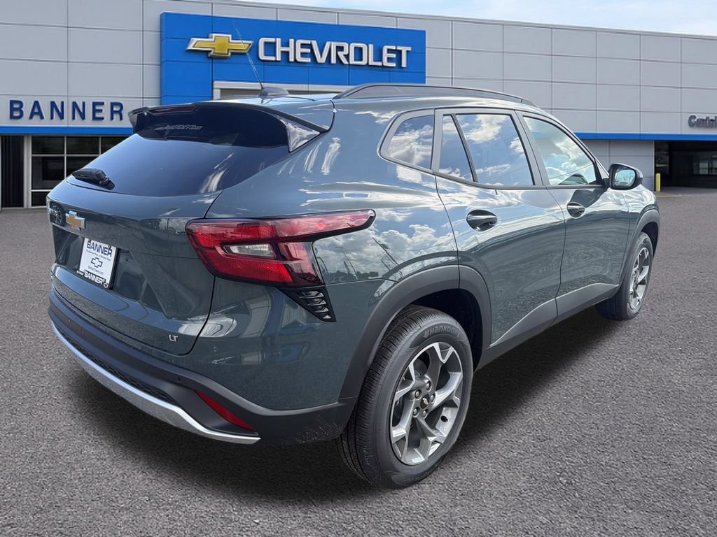 2026 Chevrolet Trax LT - Photo 8