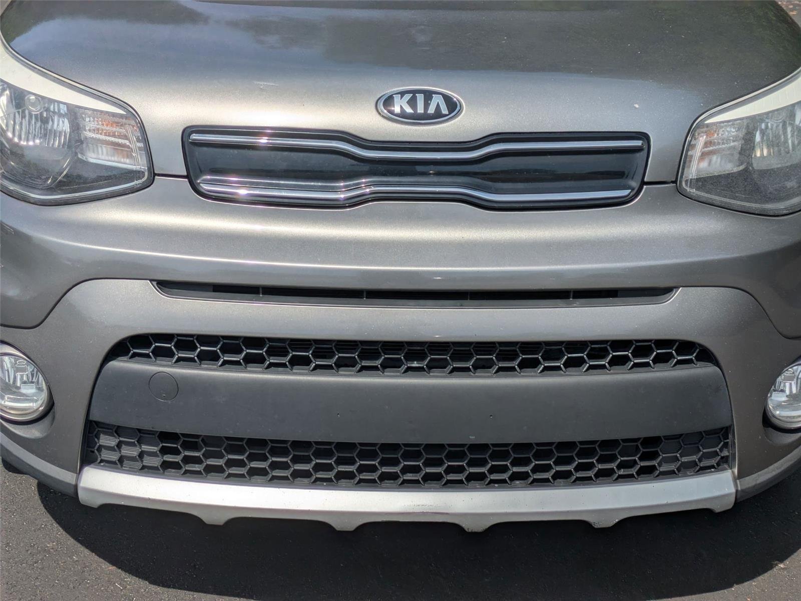 Used 2018 Titanium Gray Kia + image 14